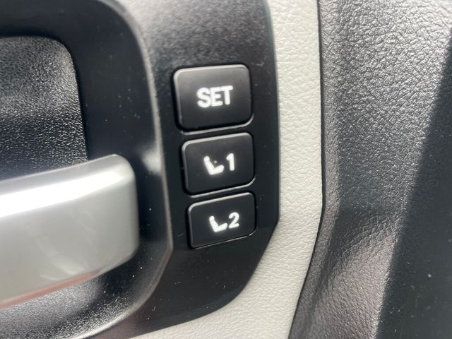 2008 Toyota Sequoia Platinum VA Rust Free Vehicle with Great Toyota Service History - 22968528 - 20