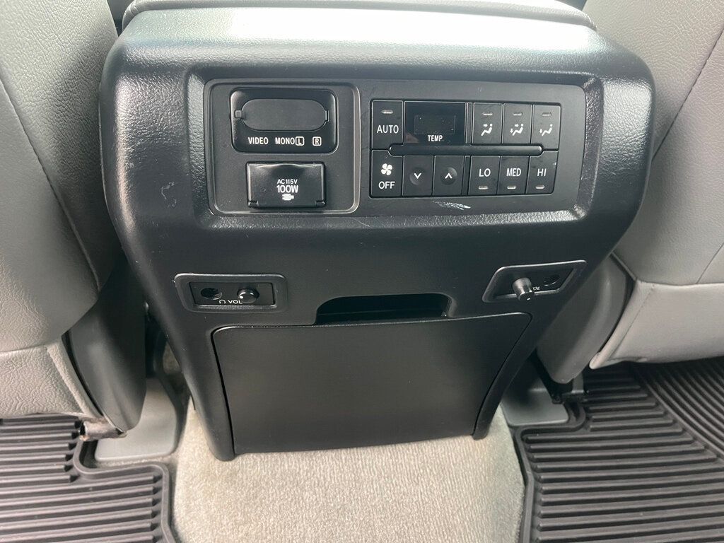 2008 Toyota Sequoia Platinum VA Rust Free Vehicle with Great Toyota Service History - 22968528 - 31