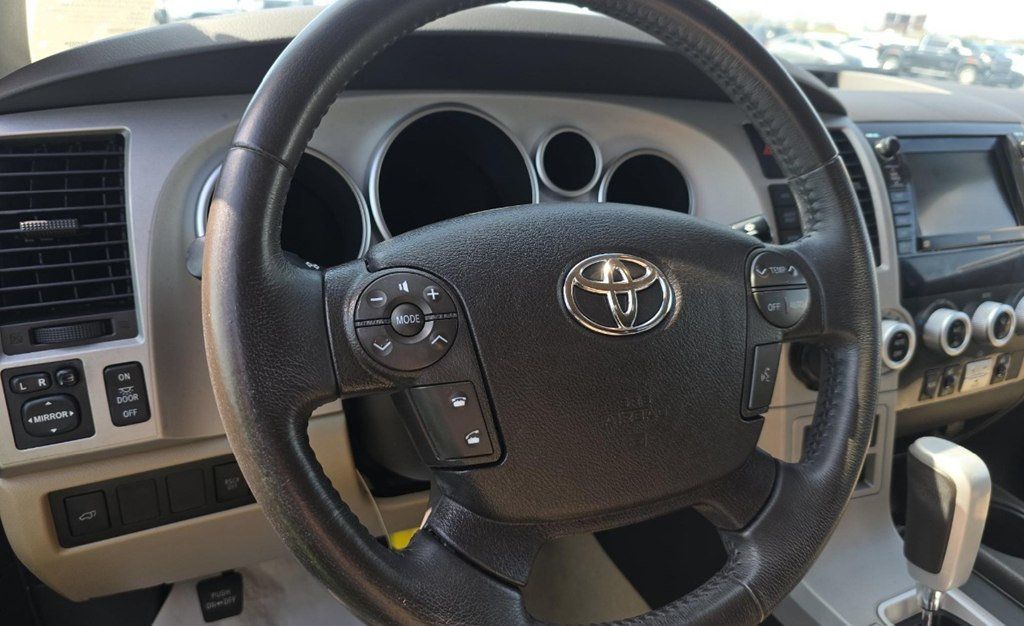 2008 Toyota Sequoia RWD 4dr LV8 6-Speed Automatic Ltd - 23009952 - 7