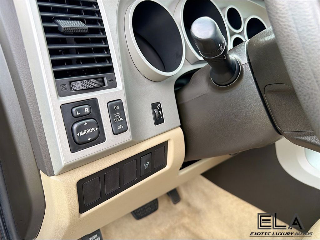 2008 Toyota Sequoia RWD 4dr LV8 6-Speed Automatic SR5 - 23040477 - 10