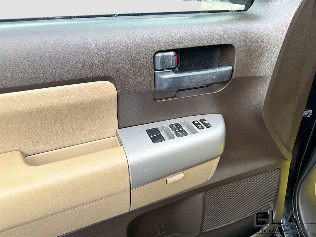 2008 Toyota Sequoia RWD 4dr LV8 6-Speed Automatic SR5 - 23040477 - 18