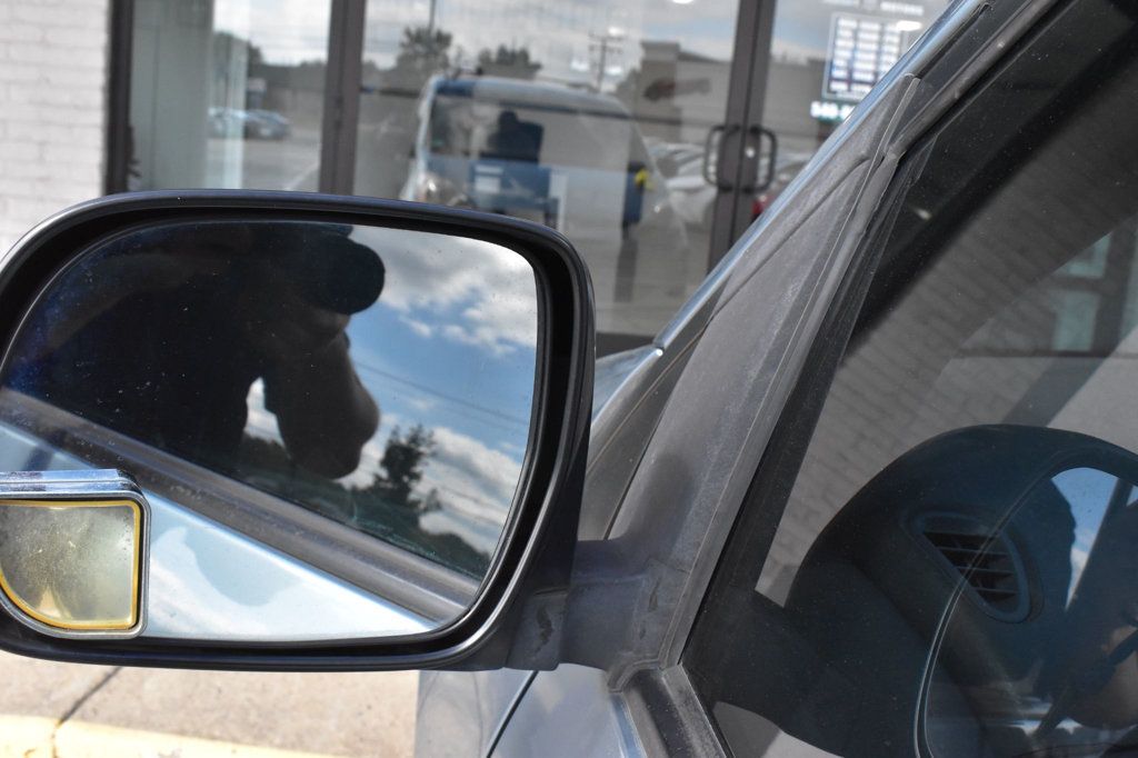 2008 Toyota Sienna CE photo 31