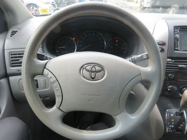 2008 Toyota Sienna 5dr 7-Passenger Van LE AWD - 23022051 - 10