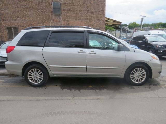 2008 Toyota Sienna 5dr 7-Passenger Van LE AWD - 23022051 - 3
