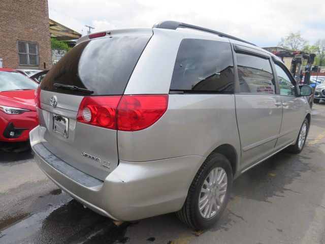 2008 Toyota Sienna 5dr 7-Passenger Van LE AWD - 23022051 - 4