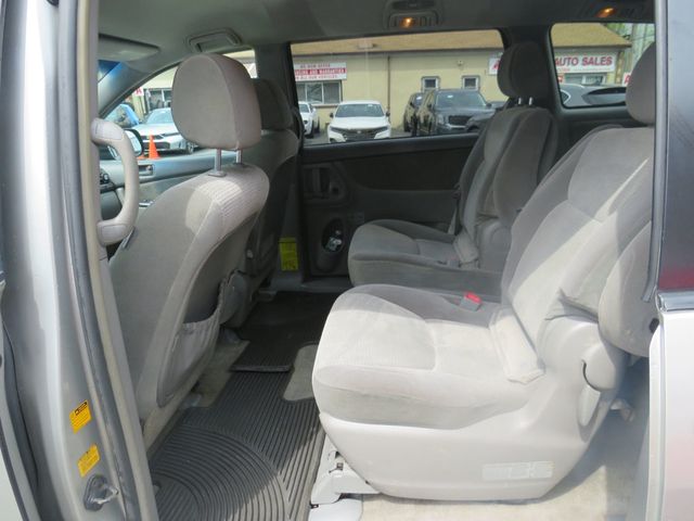 2008 Toyota Sienna 5dr 7-Passenger Van LE AWD - 23022051 - 8