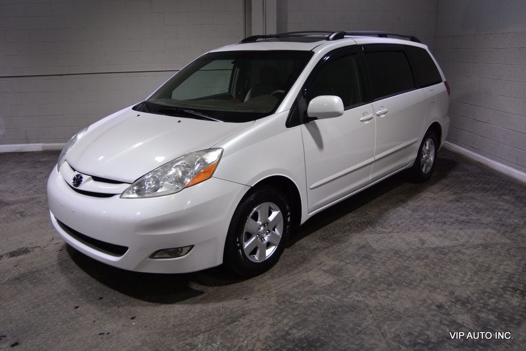 2008 Toyota Sienna 5dr 7-Passenger Van XLE FWD - 22715249 - 1