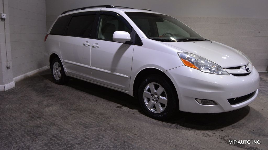 2008 Toyota Sienna 5dr 7-Passenger Van XLE FWD - 22715249 - 20