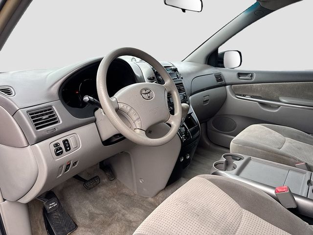 2008 Toyota Sienna CE 7-PASSENGER - 22975610 - 10