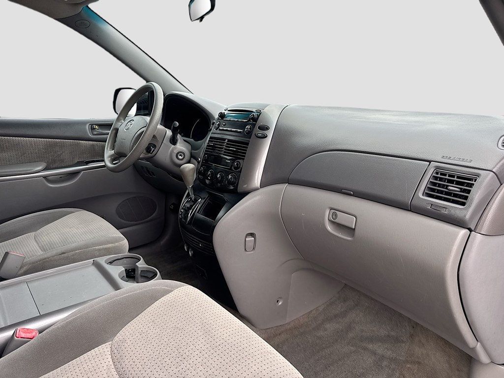 2008 Toyota Sienna CE 7-PASSENGER - 22975610 - 19