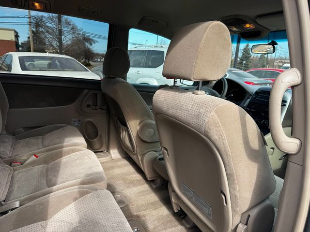 2008 Toyota Sienna CE 7-PASSENGER - 22987955 - 16