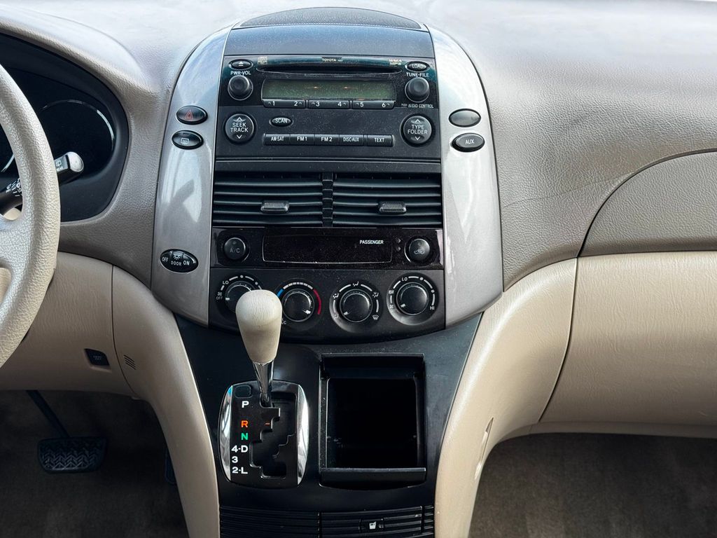 2008 Toyota Sienna CE 7-PASSENGER - 22987955 - 21
