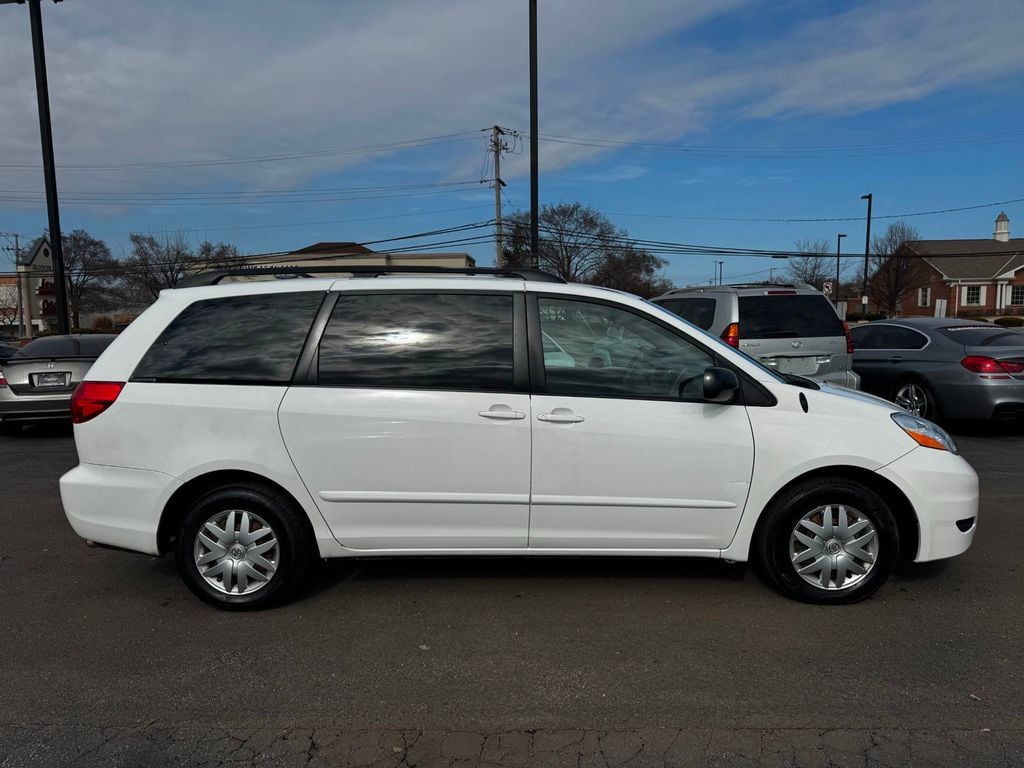 2008 Toyota Sienna CE 7-PASSENGER - 22987955 - 3