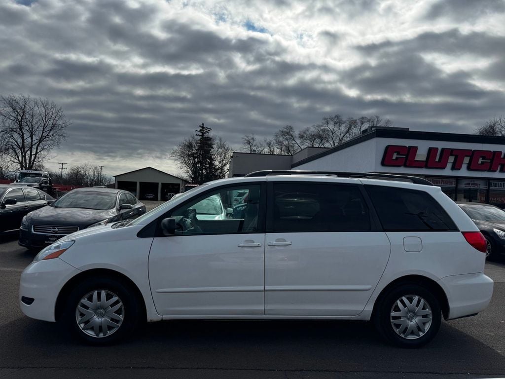 2008 Toyota Sienna CE 7-PASSENGER - 22987955 - 8