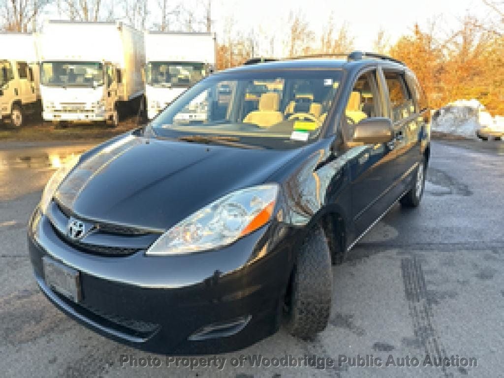 2008 Toyota Sienna LE - 22990144 | Video 1