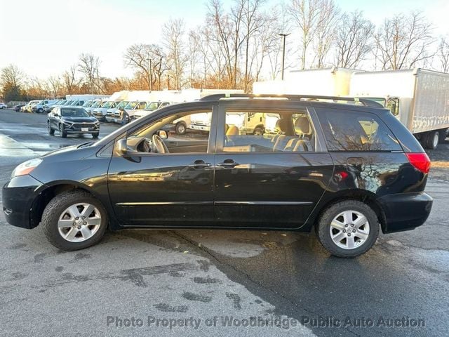 2008 Toyota Sienna LE - 22990144 - 4