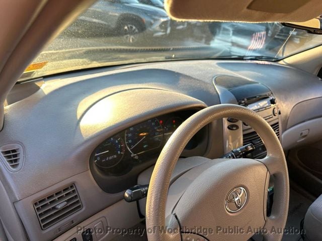 2008 Toyota Sienna LE - 22990144 - 7