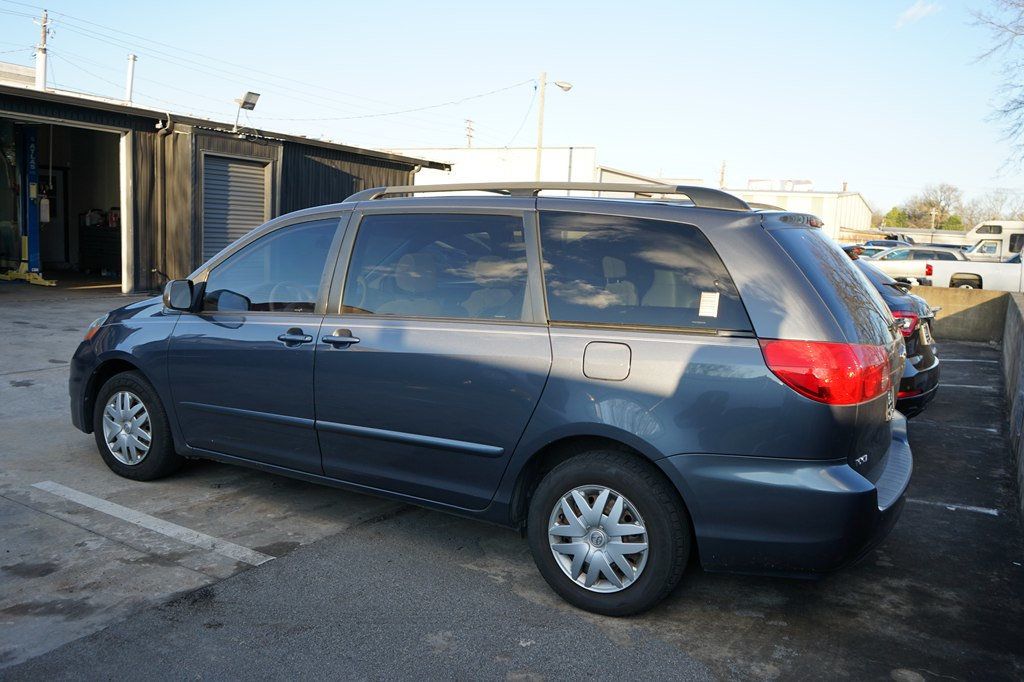 2008 Toyota Sienna LE 8-PASSENGER - 22972676 - 3