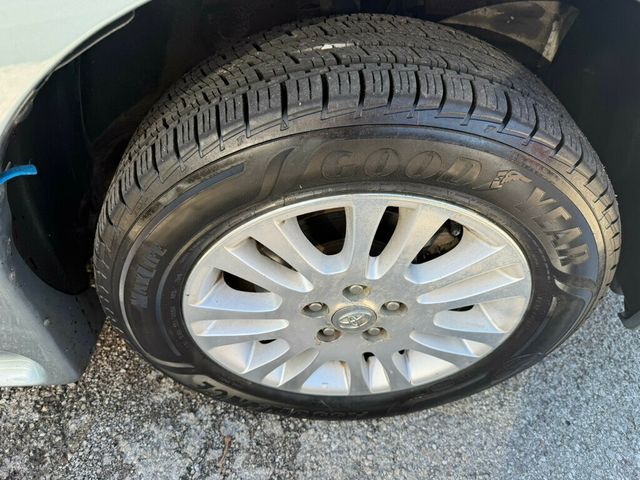 2008 Toyota Sienna Wheelchair Vans - 23008881 - 14