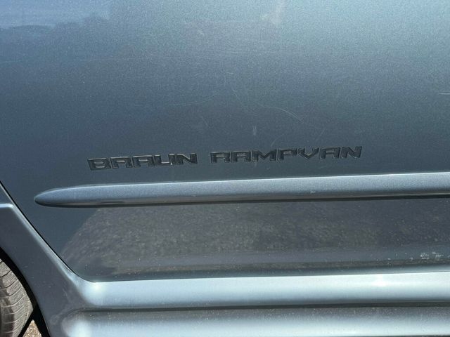 2008 Toyota Sienna Wheelchair Vans - 23008881 - 22