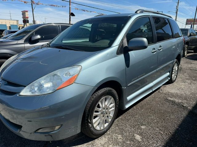 2008 Toyota Sienna Wheelchair Vans - 23008881 - 2