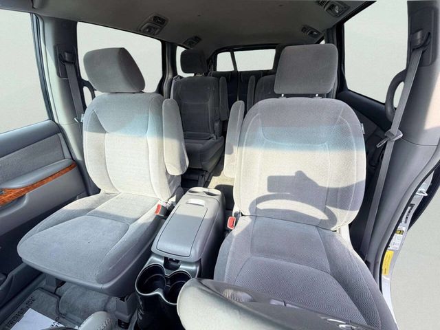 2008 Toyota Sienna XLE 4dr Mini Van - 23028778 - 18