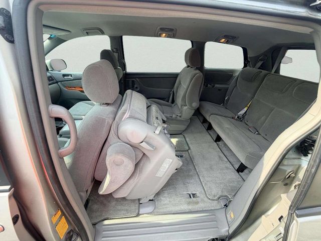2008 Toyota Sienna XLE 4dr Mini Van - 23028778 - 23