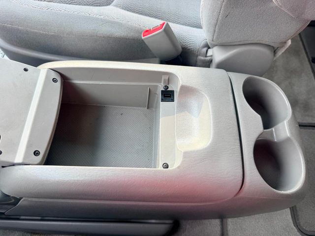 2008 Toyota Sienna XLE 4dr Mini Van - 23028778 - 42