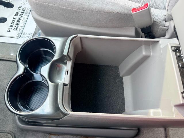 2008 Toyota Sienna XLE 4dr Mini Van - 23028778 - 44
