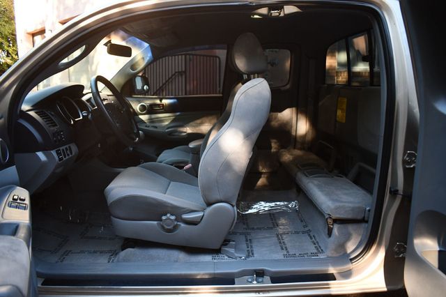 2008 Toyota Tacoma 4WD Access V6 MT - 23073946 - 16