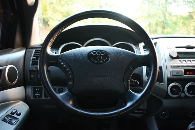 2008 Toyota Tacoma 4WD Access V6 MT - 23073946 - 19