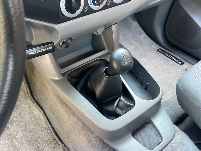 2008 Toyota Tacoma ONE OWNER / CLEAN CARFAX - 23010768 - 29