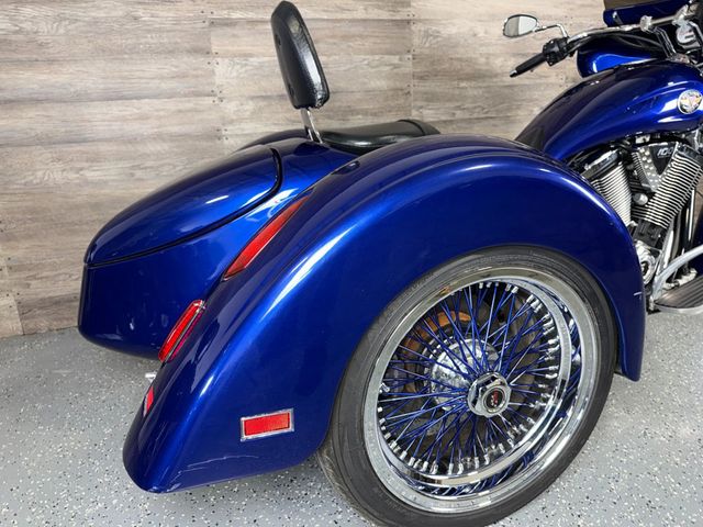 2008 Victory Kingpin LOW MILES! - 22978022 - 7