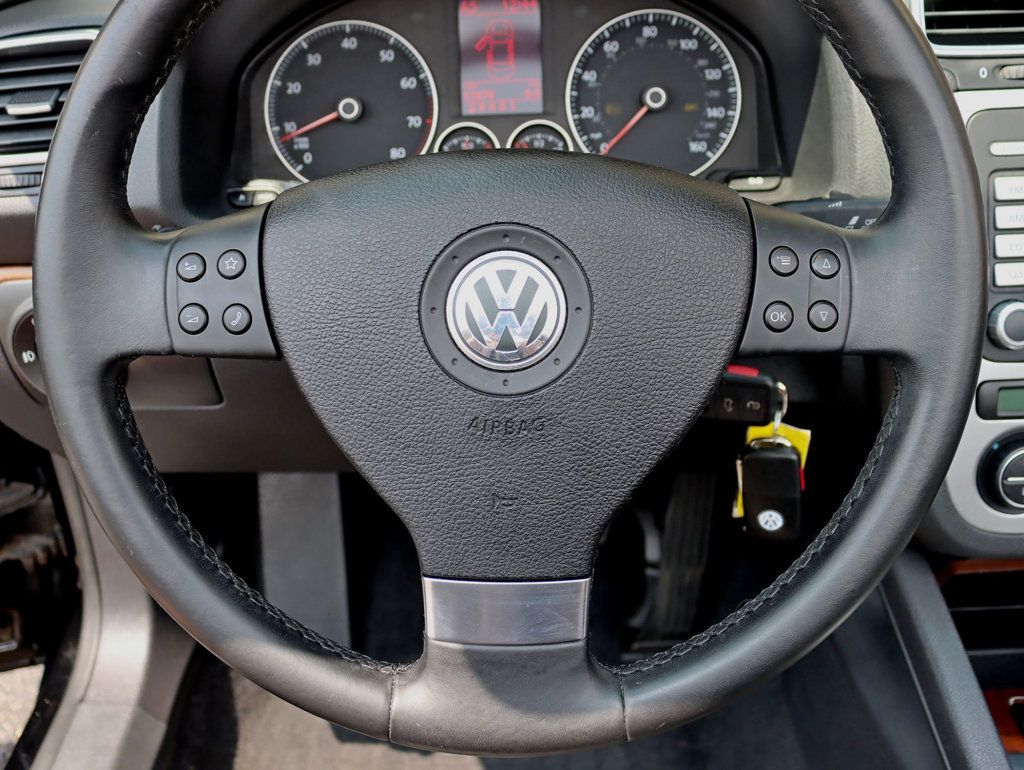 2008 Volkswagen Eos 2dr Convertible DSG Lux - 23057319 - 12