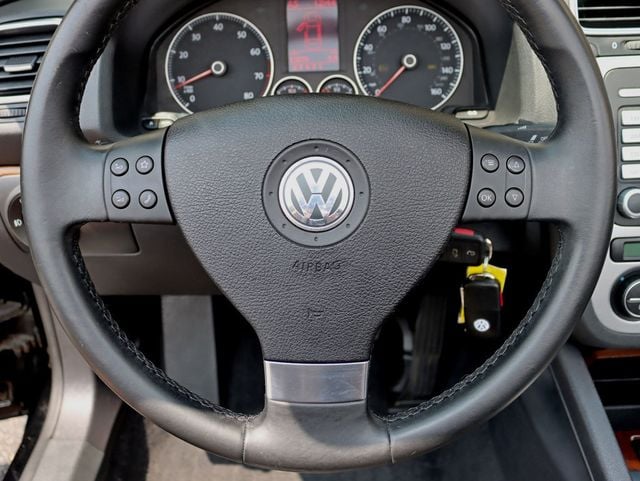 2008 Volkswagen Eos 2dr Convertible DSG Lux - 23057319 - 12