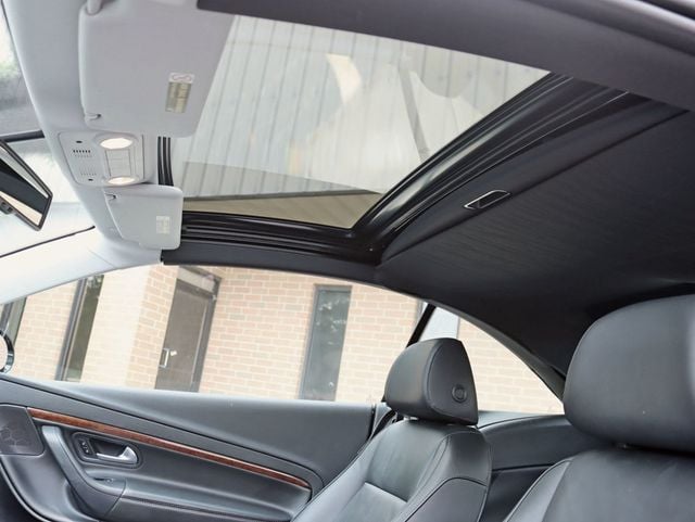 2008 Volkswagen Eos 2dr Convertible DSG Lux - 23057319 - 19