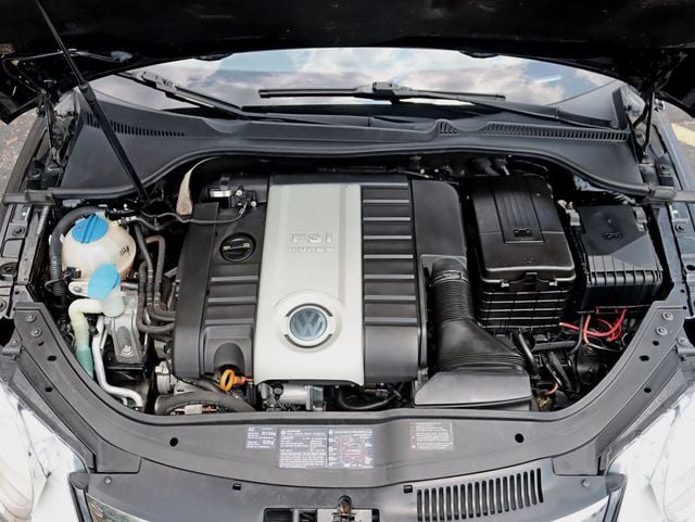 2008 Volkswagen Eos 2dr Convertible DSG Lux - 23057319 - 24