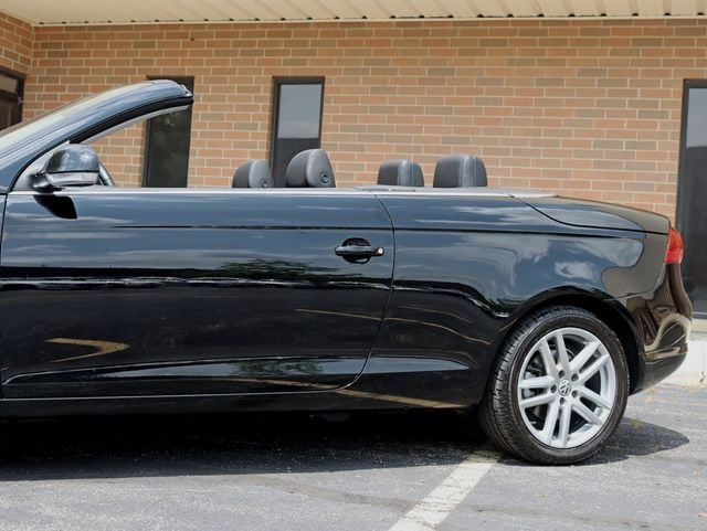 2008 Volkswagen Eos 2dr Convertible DSG Lux - 23057319 - 2