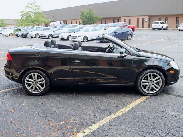 2008 Volkswagen Eos 2dr Convertible DSG Lux - 23057319 - 8