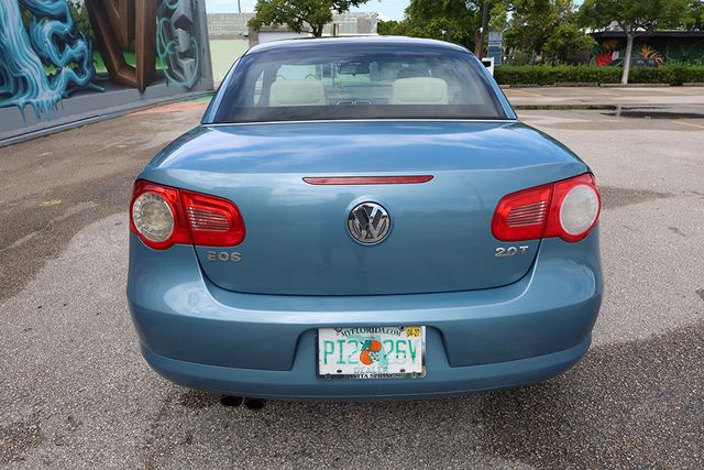 2008 Volkswagen Eos 2dr Convertible DSG Turbo - 23078356 - 20