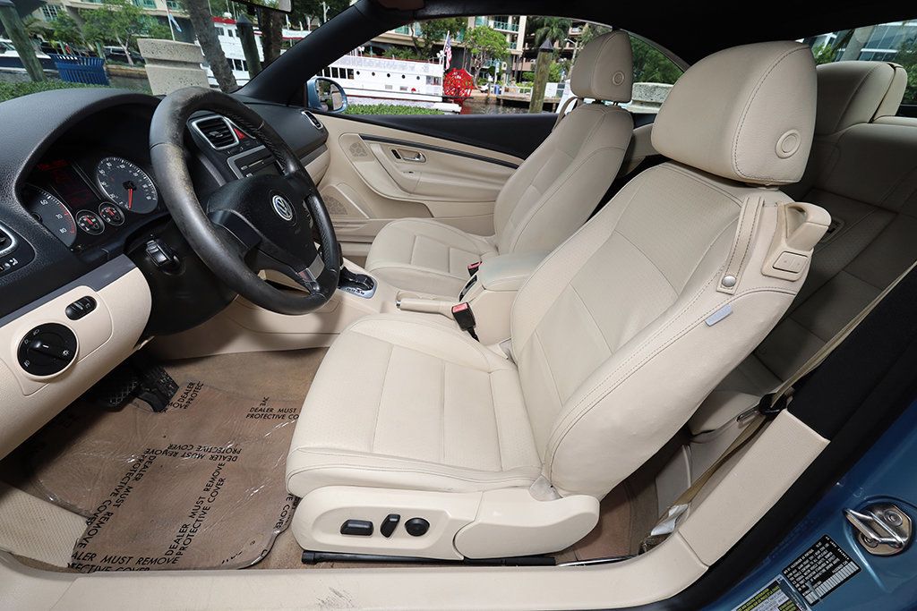 2008 Volkswagen Eos 2dr Convertible DSG Turbo - 23078356 - 28