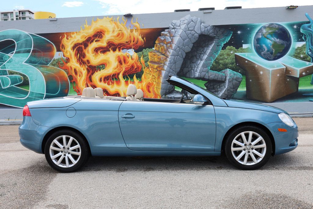 2008 Volkswagen Eos 2dr Convertible DSG Turbo - 23078356 - 56