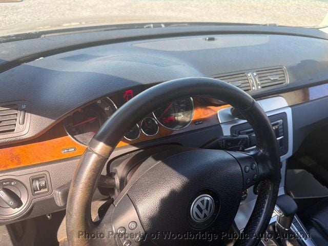 2008 Volkswagen Passat Wagon 4dr Automatic Lux FWD - 22998304 - 11