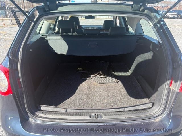 2008 Volkswagen Passat Wagon 4dr Automatic Lux FWD - 22998304 - 14