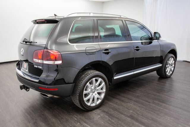 2008 Volkswagen Touareg 2 4dr V10 - 22580853 - 9