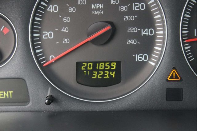 2008 Volvo XC90 AWD 4dr I6 w/Snrf/3rd Row - 23000017 - 10