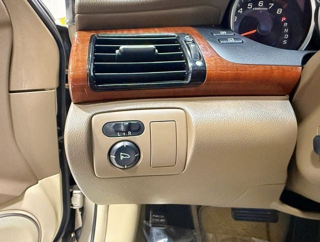 2009 Acura RL 3.7 - 22946335 - 13