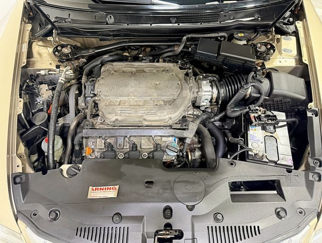 2009 Acura RL 3.7 - 22946335 - 38