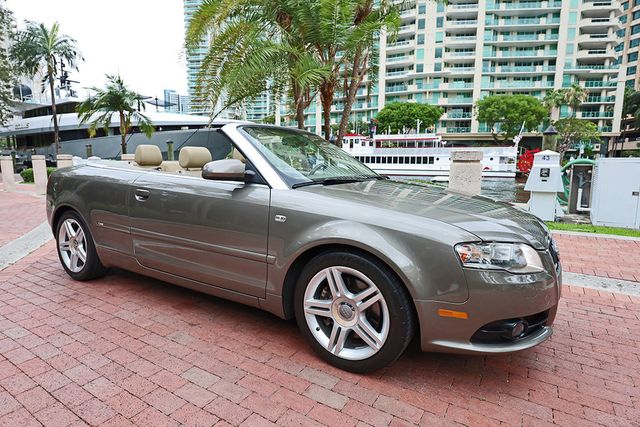 2009 Audi A4 2.0T Cabriolet - 23035904 - 12