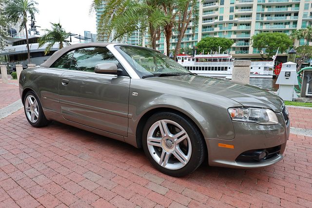 2009 Audi A4 2.0T Cabriolet - 23035904 - 16
